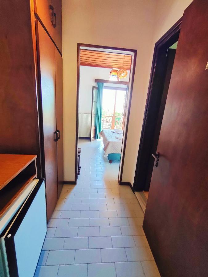 Hotel Vrionis Áyios Dhimítrios Buitenkant foto