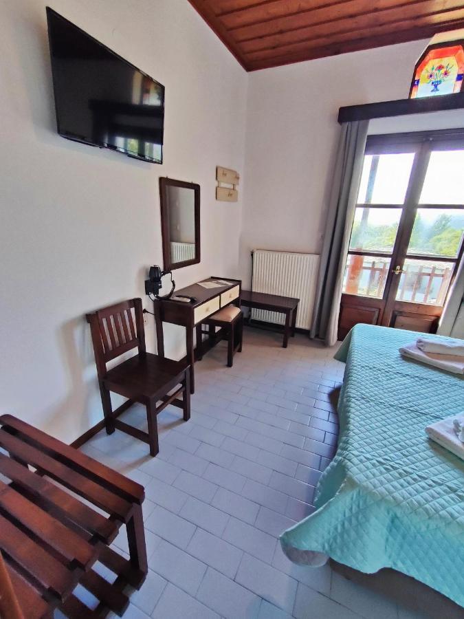 Hotel Vrionis Áyios Dhimítrios Buitenkant foto
