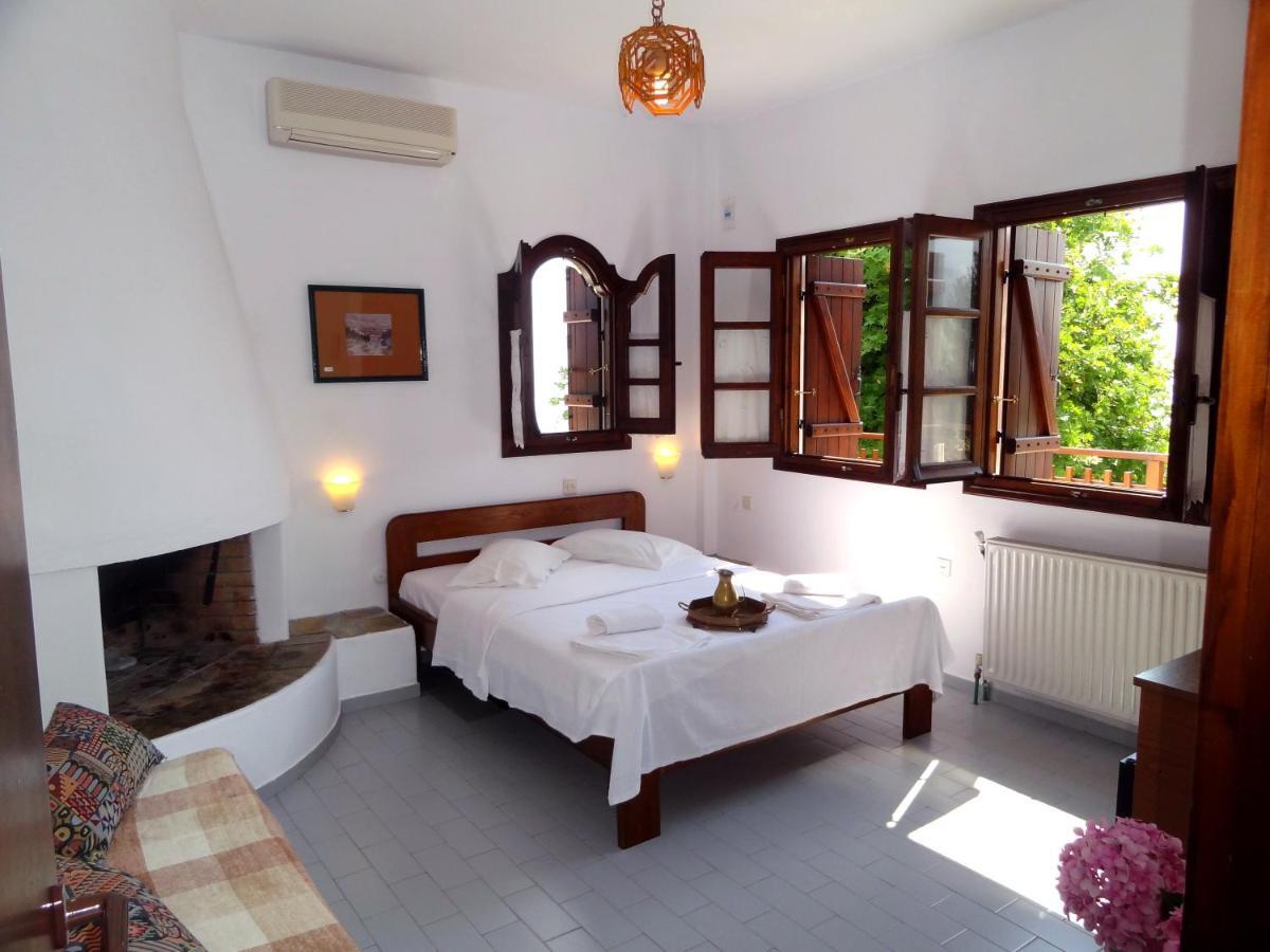Hotel Vrionis Áyios Dhimítrios Buitenkant foto